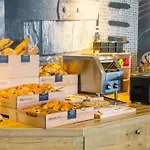 Ibis Lausanne 2*