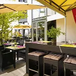 Ibis Lausanne 2*
