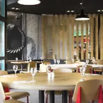 Ibis Lausanne Hotel 2*