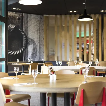 Ibis Lausanne Hotel 2*