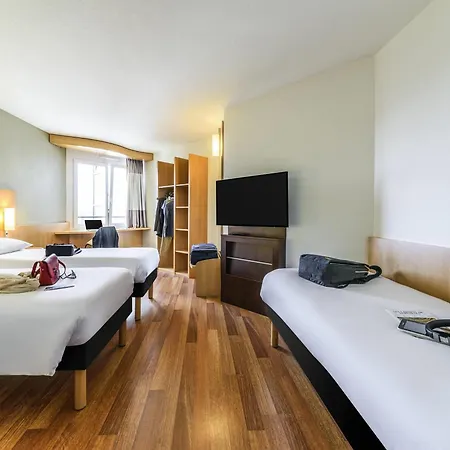 Ibis Lausanne 2*