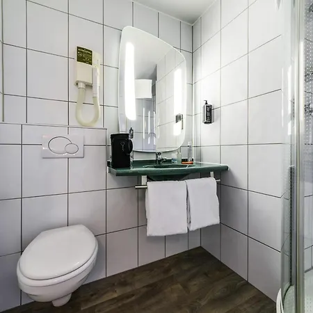 Ibis Lausanne 2*