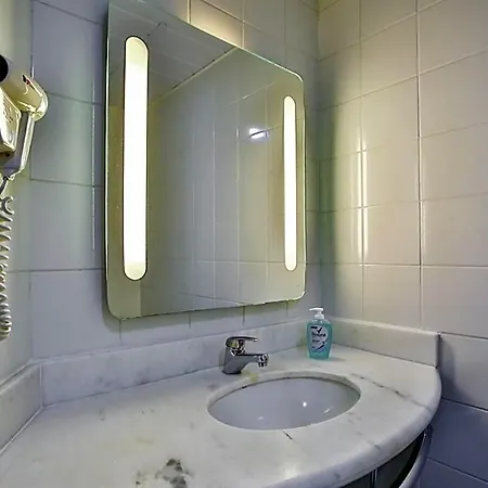 Ibis Lausanne 2* Crissier